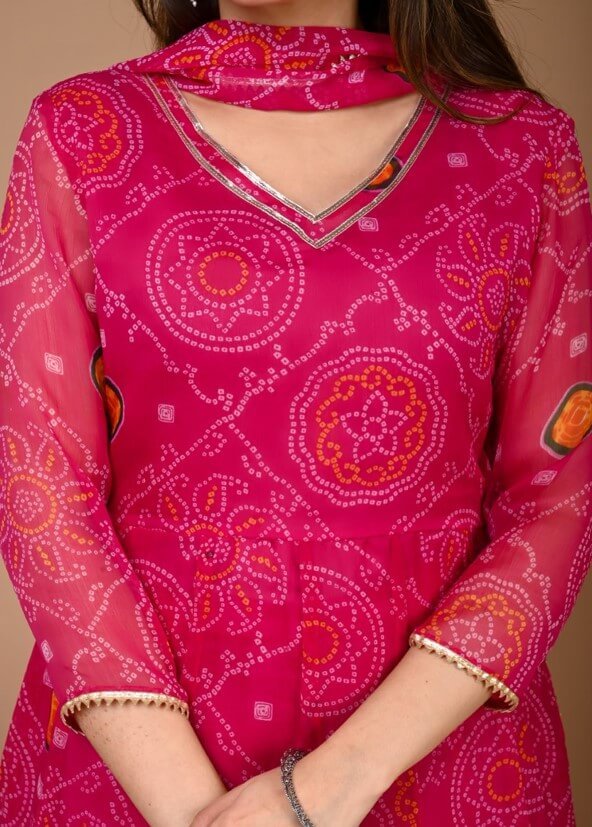 Get ready to shine with the Magenta Pink Chiffon Bandhani Printed Anarkali Suit Set! image 4