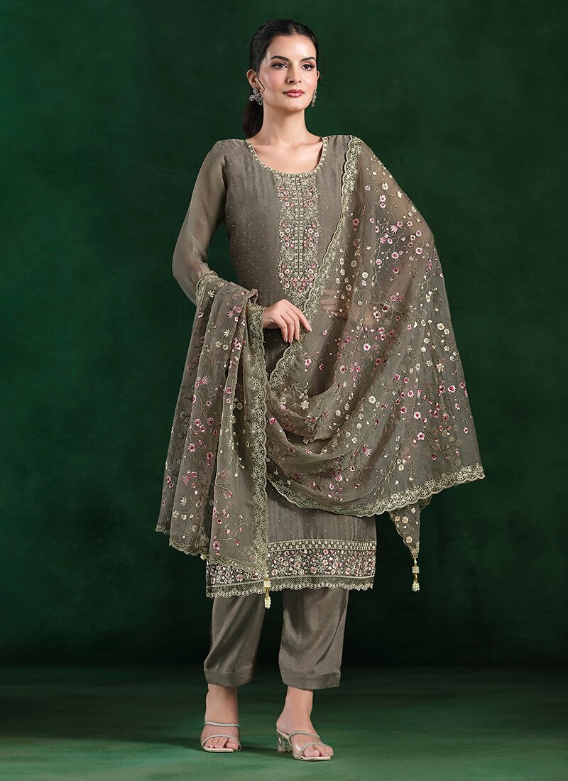 Look stylish with the Grey Embroidered Chiffon Semi-Stitched Salwar Kameez Set.