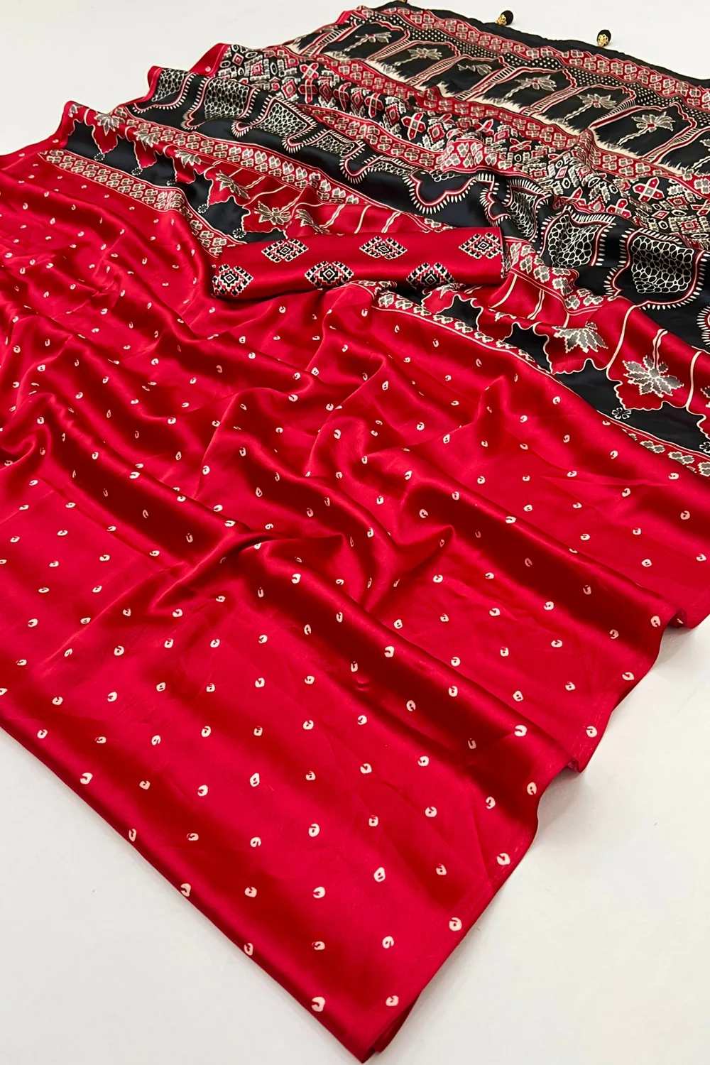 Stylish and Elegant Red Semi-Modal Saree with Blouse Piece image 5