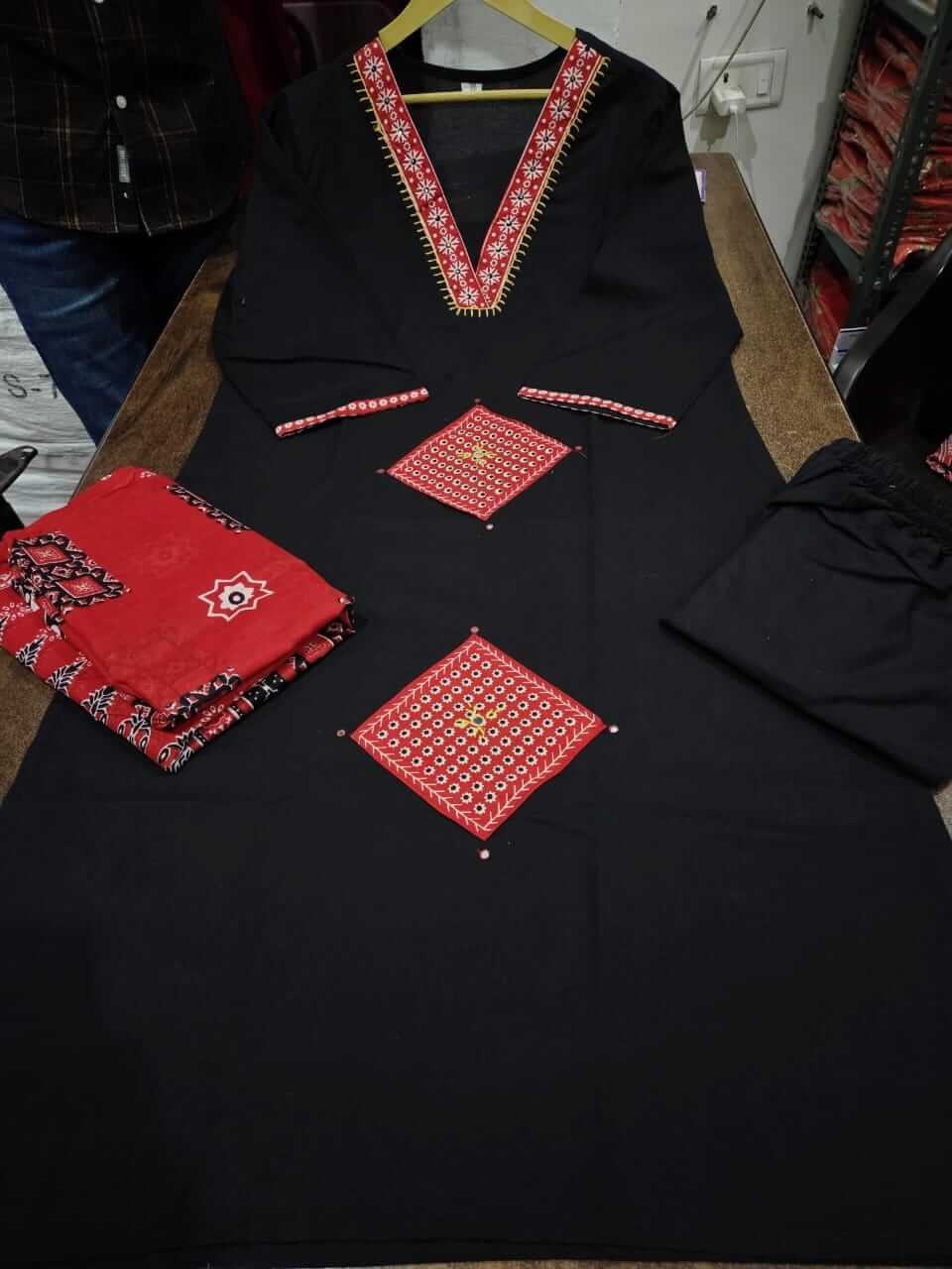 Add Shine to Your Style with a Black Cotton Kurti with Mirror Work, Pants, and a Maroon Printed Scarf. image 3