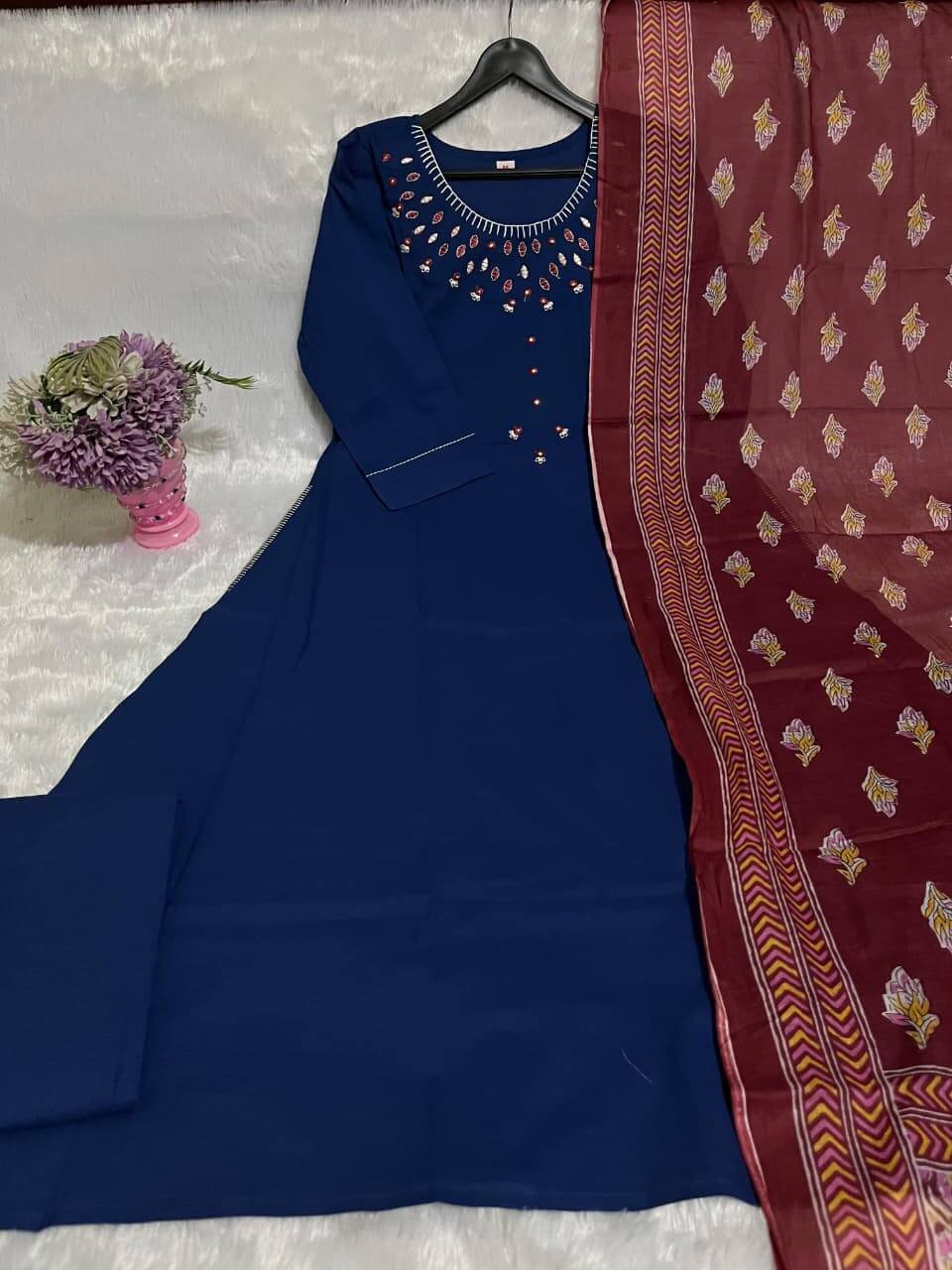 Upgrade your style with a blue cotton kurti, pants, and a printed mulmul dupatta. image 3