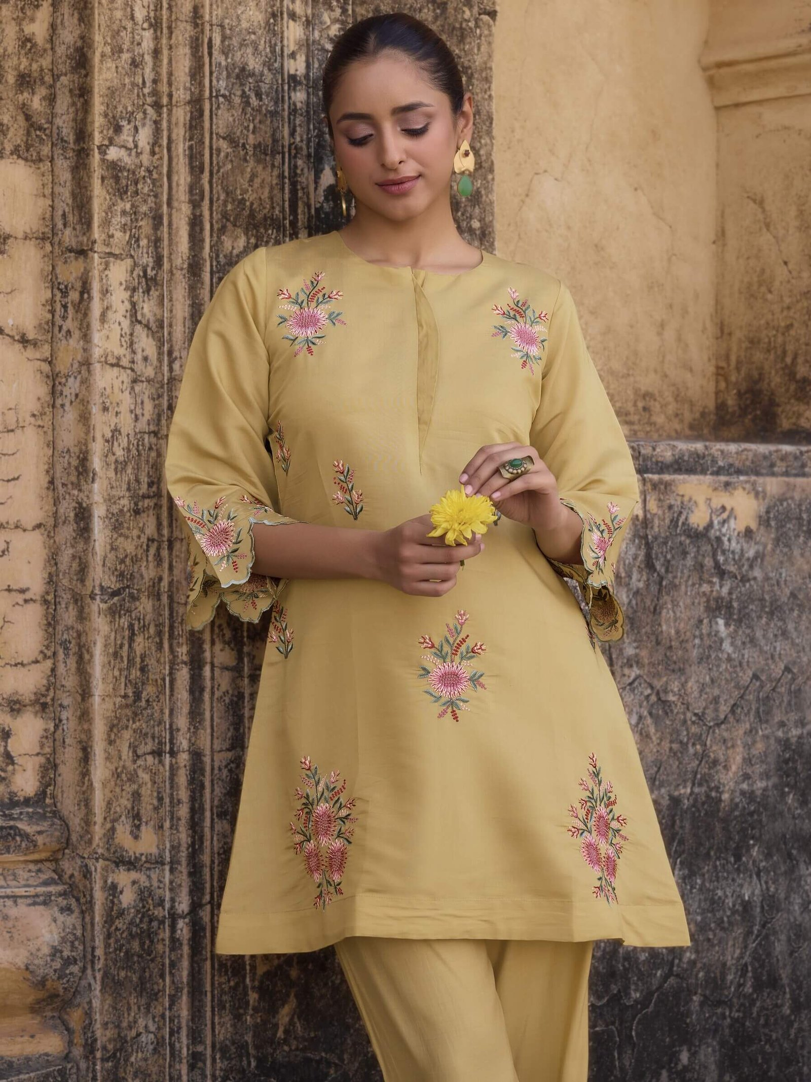 Experience the Elegance of the Yellow Embroidered Roman Silk Co-Ord Set image 3
